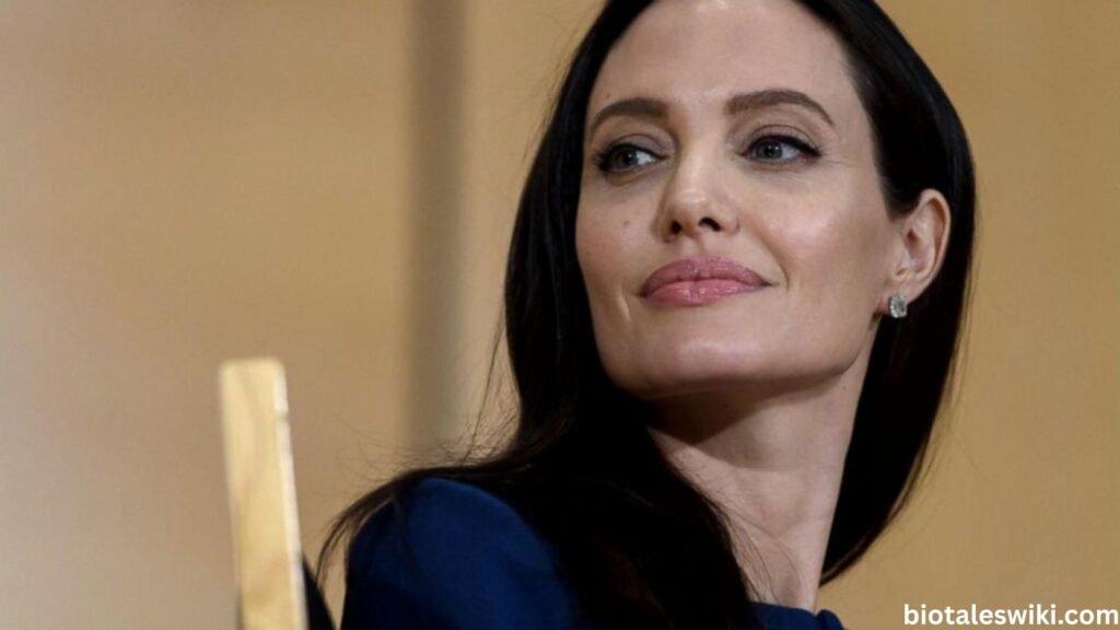 Angelina Jolie Young